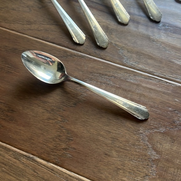 WM.A. Rogers Overlaid - Set of 6- Teaspoons - Picture 5 of 12